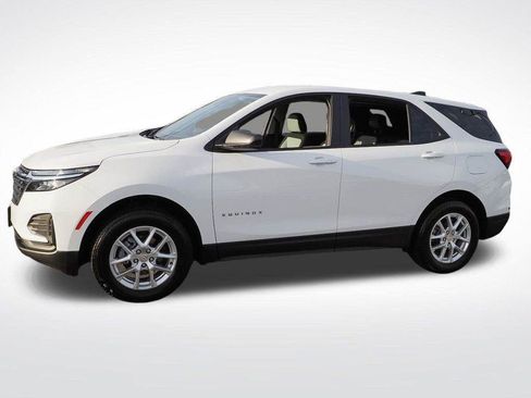 Certified 2024 Chevrolet Equinox LS w/ LS Convenience Package AWD/4WD image 3