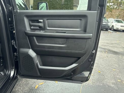 Used 2025 RAM 2500 Tradesman w/ Chrome Appearance Group image 31