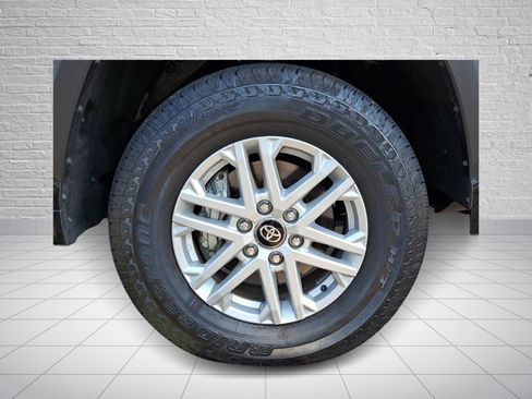 Used 2026 Toyota Tundra SR5 AWD/4WD image 7