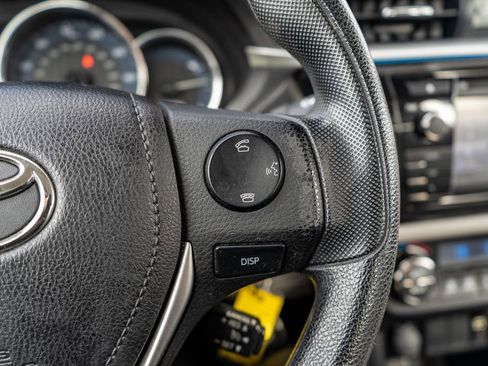 Used 2016 Toyota Corolla LE image 21