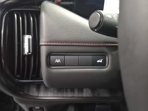 Used 2026 Nissan Armada PRO-4X AWD/4WD image 13