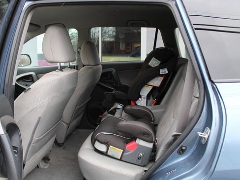 Used 2010 Toyota RAV4 4WD image 12