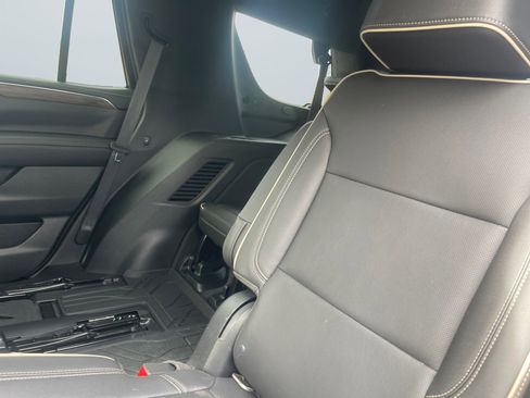 Used 2021 Chevrolet Tahoe Premier image 14