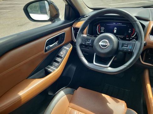 Certified 2024 Nissan Rogue Platinum w/ Platinum Premium Package FWD image 20