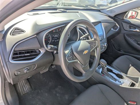 Used 2024 Chevrolet Malibu LT image 15