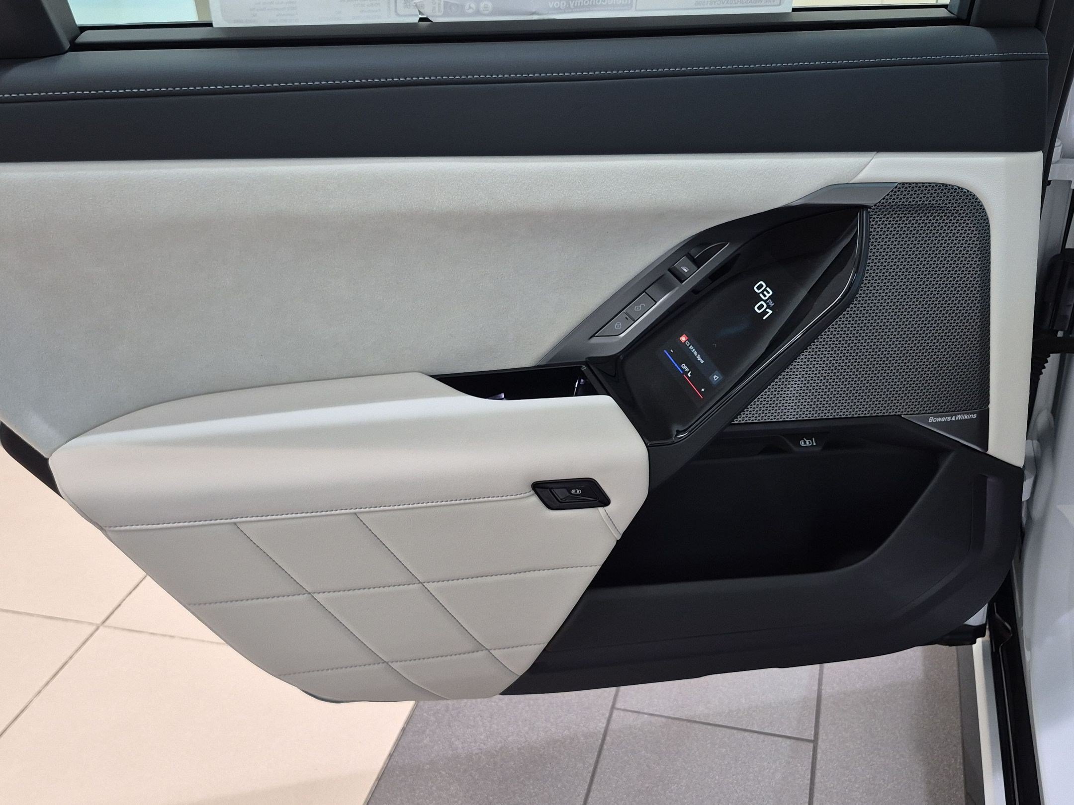 New 2027 BMW 740i w/ Executive Package RWD image 22