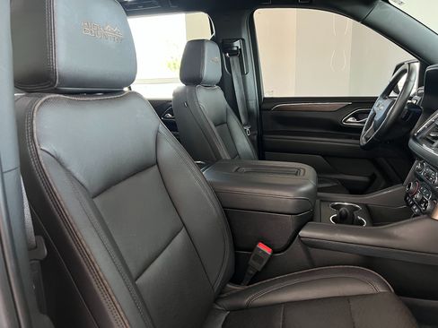 Used 2023 Chevrolet Tahoe High Country AWD/4WD image 28