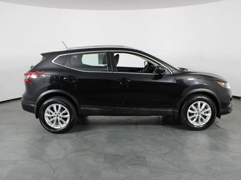 Certified 2020 Nissan Rogue Sport SV FWD image 12