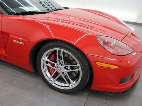 Used 2008 Chevrolet Corvette Z06 w/ Preferred Equipment Group RWD image 20