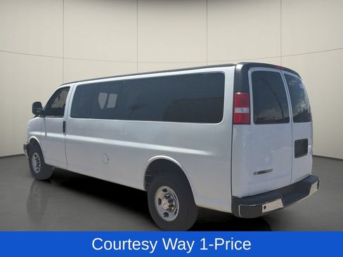 Used 2024 Chevrolet Express 3500 LT w/ LT Preferred Equipment Group RWD image 6