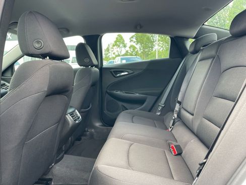 Used 2024 Chevrolet Malibu LT FWD image 11