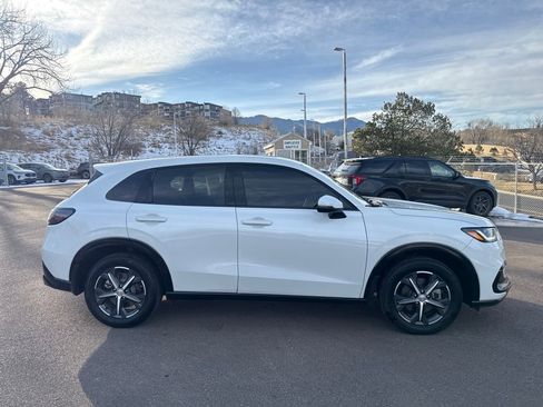 Used 2023 Honda HR-V EX-L image 8