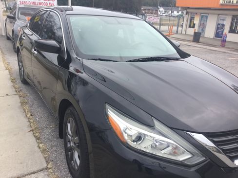 Used 2016 Nissan Altima 2.5 S w/ Power Driver Seat Package image 4