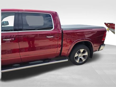 Used 2019 RAM 1500 Laramie AWD/4WD image 2