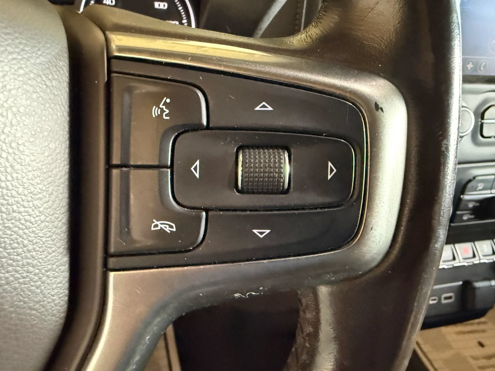 Used 2020 Chevrolet Silverado 1500 LT w/ All-Star Edition AWD/4WD image 20