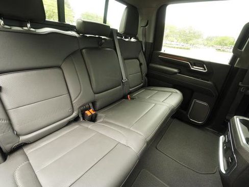 Used 2024 GMC Sierra 2500 Denali w/ Denali Reserve Package AWD/4WD image 34