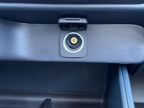 New 2025 Ford Maverick XL image 7