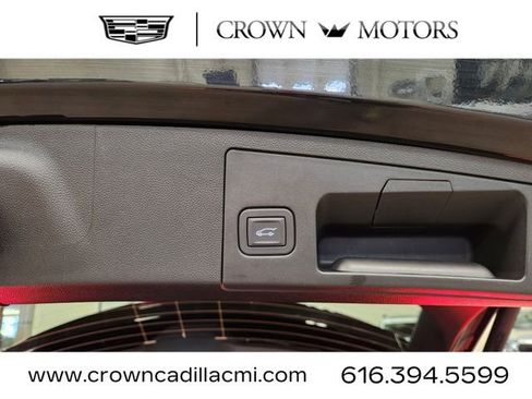 Certified 2025 Cadillac XT4 Premium Luxury image 24