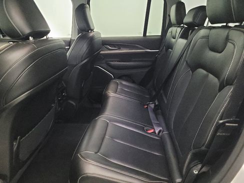 Used 2023 Jeep Grand Cherokee 4WD 4xe image 18