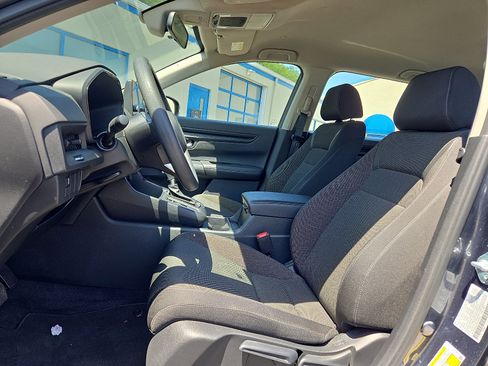 Used 2023 Honda CR-V LX image 16