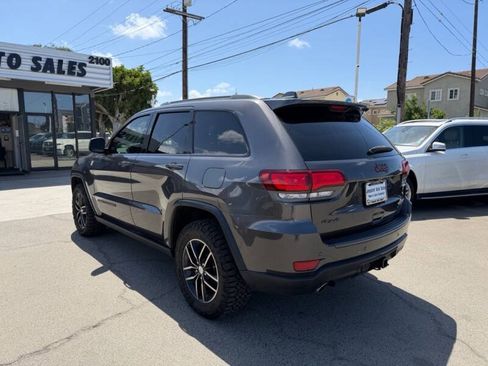 Used 2017 Jeep Grand Cherokee Trailhawk w/ Trailhawk Luxury Group AWD/4WD image 7