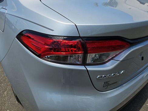 Used 2024 Toyota Corolla LE FWD image 7