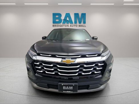 New 2026 Chevrolet Equinox LT w/ Convenience Package II image 2