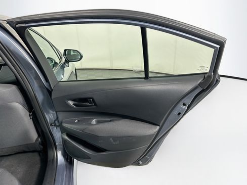 Used 2025 Toyota Corolla LE FWD image 27