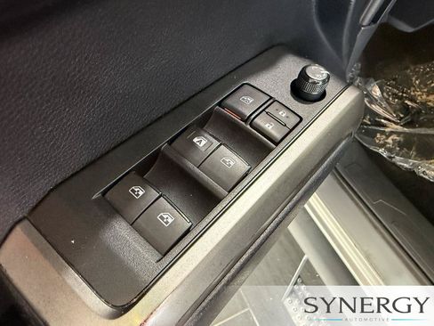 Used 2019 Toyota Tacoma SR5 RWD image 19