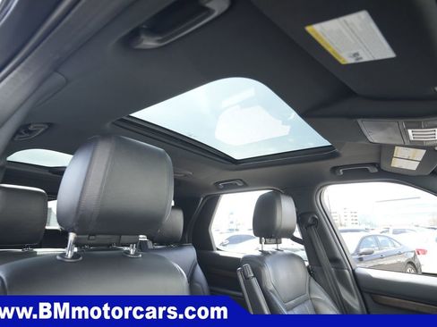 Used 2019 Land Rover Discovery HSE image 34