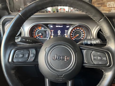 Used 2023 Jeep Wrangler Willys image 33