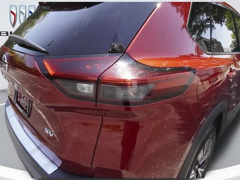 Used 2021 Nissan Rogue SV FWD image 32