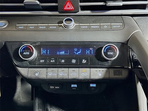 Used 2023 Hyundai Elantra Limited w/ Cargo Package image 18