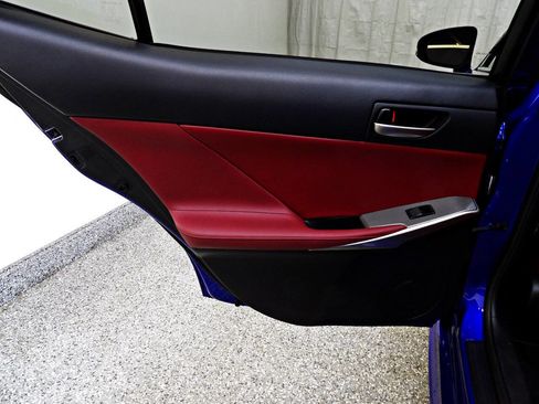 Used 2017 Lexus IS 200t F Sport w/ F Sport Package RWD image 9