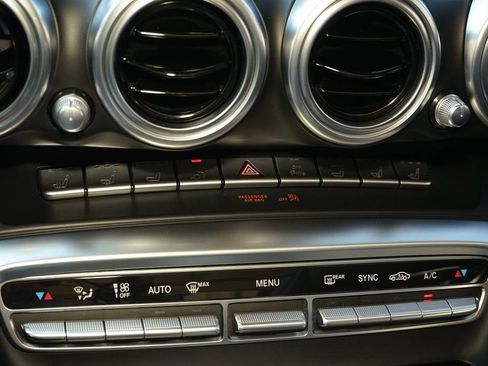 Used 2018 Mercedes-Benz AMG GT Roadster image 10