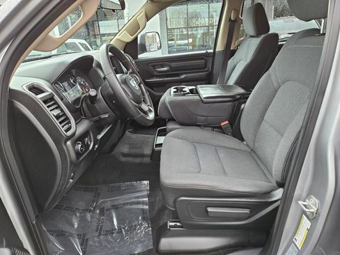 Used 2021 RAM 1500 Tradesman w/ SXT Appearance Group image 8