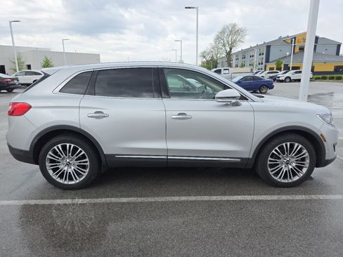 Used 2017 Lincoln MKX Reserve AWD/4WD image 8