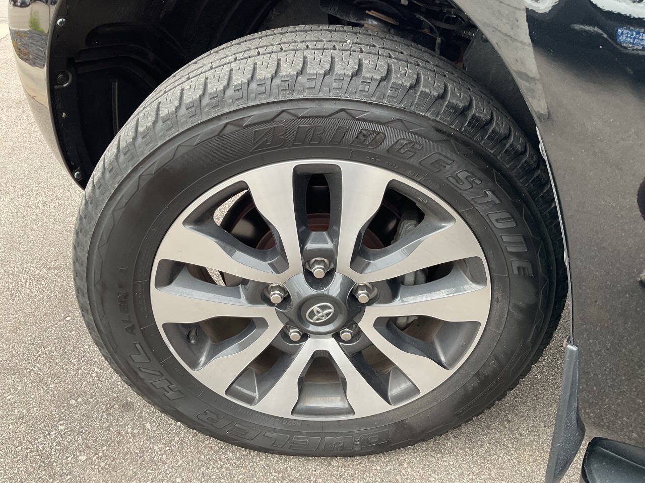 Used 2018 Toyota Sequoia Limited w/ Safety & Convenience Package AWD/4WD image 68