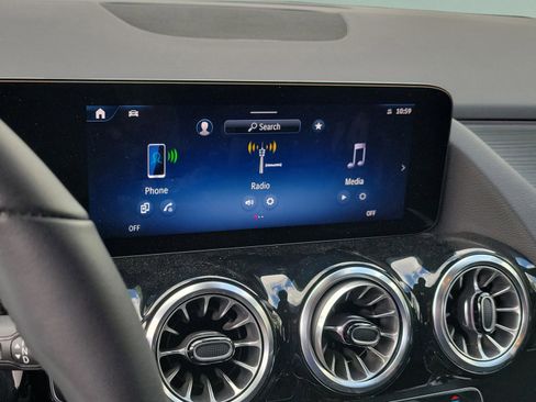 Certified 2026 Mercedes-Benz GLA 250 image 25