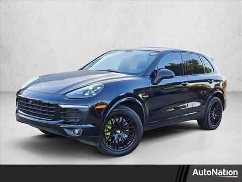 Used 2017 Porsche Cayenne S Platinum image 1