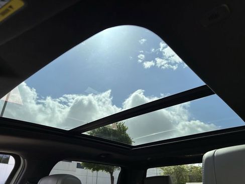 Used 2025 Toyota Tundra Limited image 26