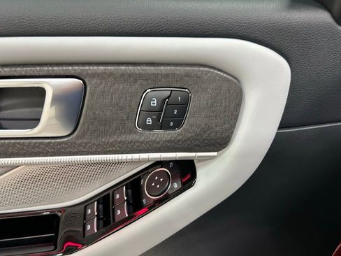 New 2026 Ford Explorer Platinum AWD/4WD image 14