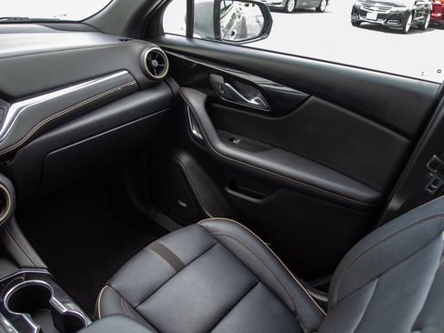 Used 2023 Chevrolet Blazer Premier FWD image 15