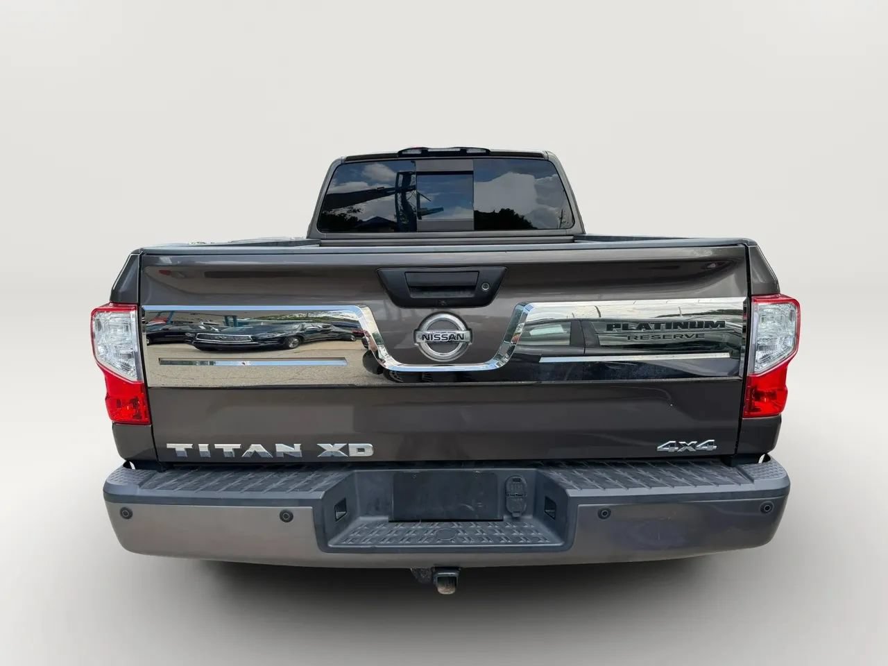 Used 2016 Nissan Titan XD AWD/4WD image 4