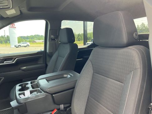 Used 2022 Chevrolet Silverado 1500 LT AWD/4WD image 13