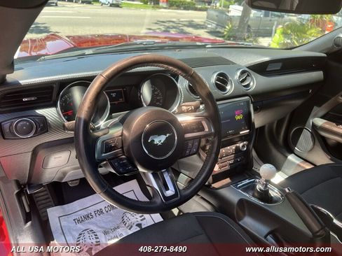 Used 2017 Ford Mustang Coupe RWD image 15