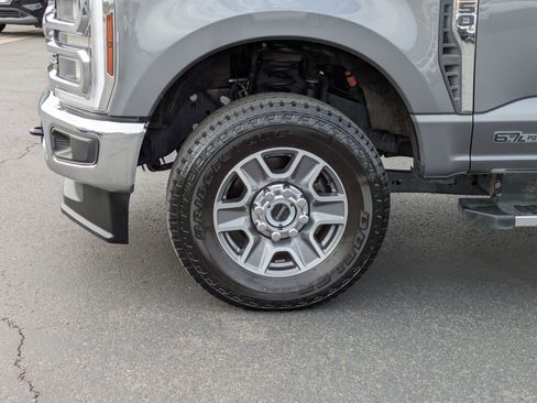 Certified 2025 Ford F250 Lariat AWD/4WD image 14