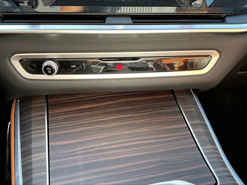 Used 2025 BMW X5 sDrive40i w/ M Sport Package RWD image 33
