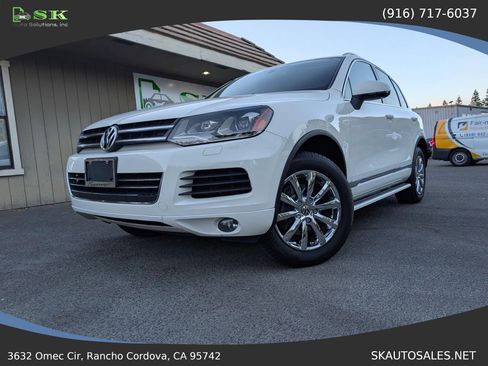 Used 2011 Volkswagen Touareg VR6 AWD/4WD image 3