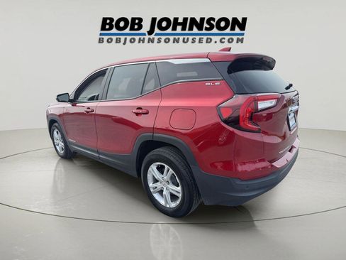 Used 2022 GMC Terrain SLE FWD image 5